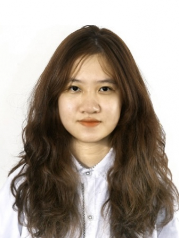 Hoàng Thùy Dung